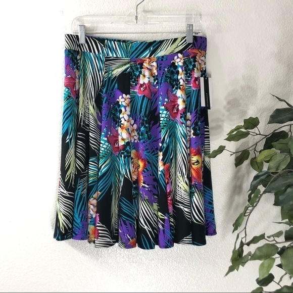 NWT Grace Elements Floral Skater Skirt - Picture 1 of 6
